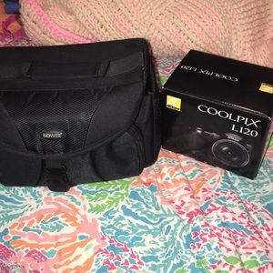NIKON COOLPIX L120 CAMERA